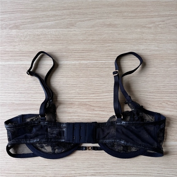 Honey Birdette - Makara Black Bra and Gold Chains - 32D - Picture 7 of 11